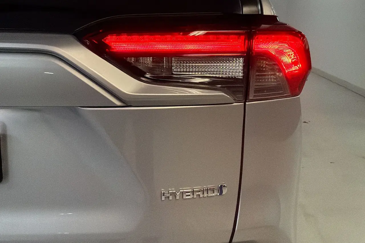 2022 Toyota RAV4 Gallery Image 9