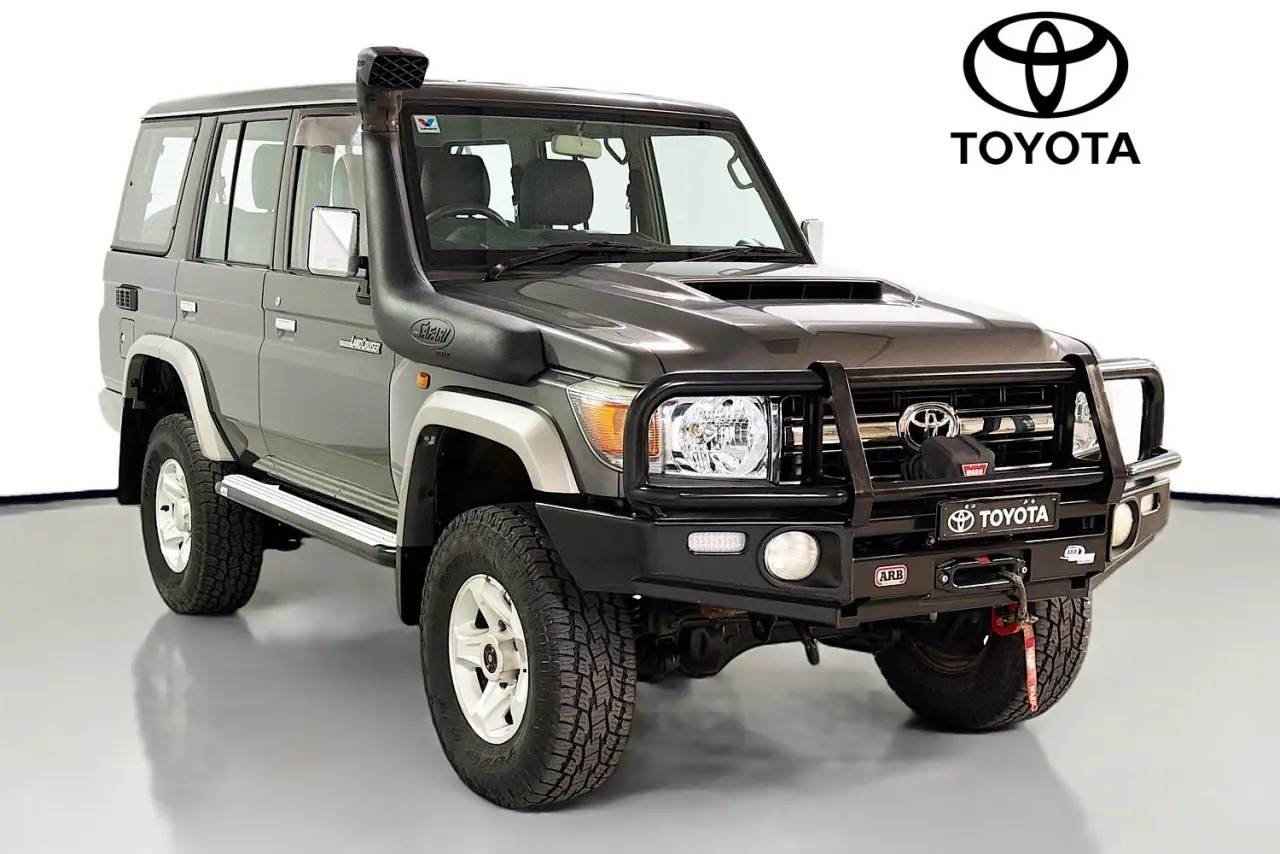 2018 Toyota Landcruiser Image