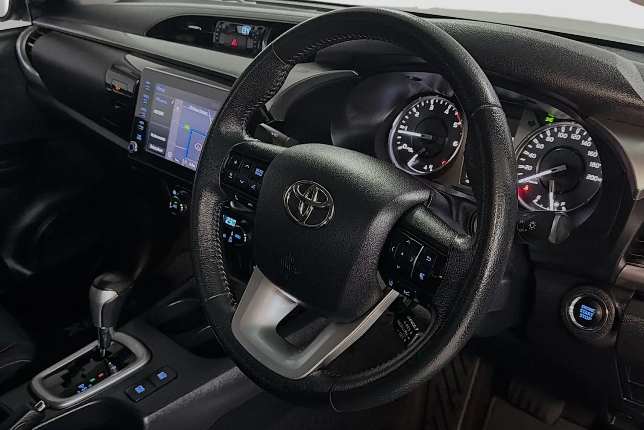 2020 Toyota Hilux Gallery Image 13
