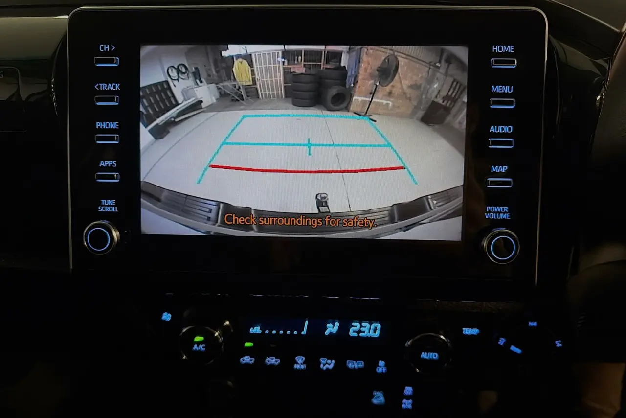 2020 Toyota Hilux Gallery Image 15