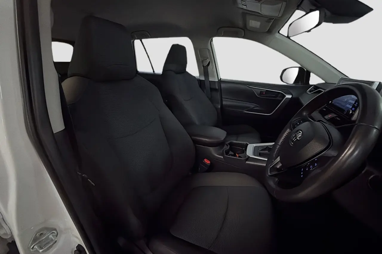 2021 Toyota RAV4 Gallery Image 13