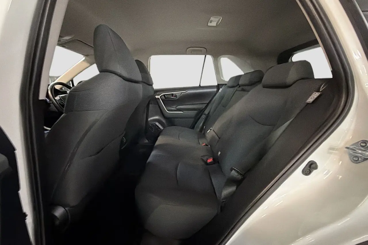 2021 Toyota RAV4 Gallery Image 26