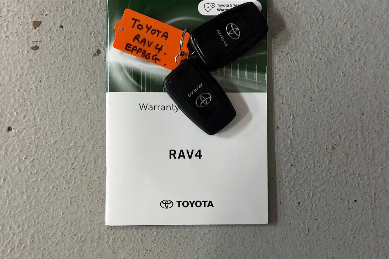 2021 Toyota RAV4 Gallery Image 30