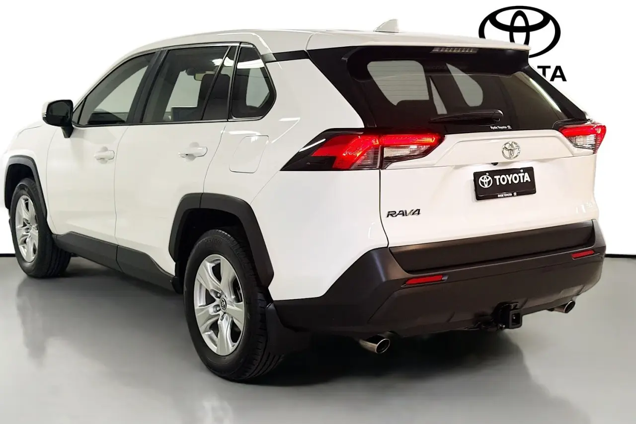 2021 Toyota RAV4 Gallery Image 6