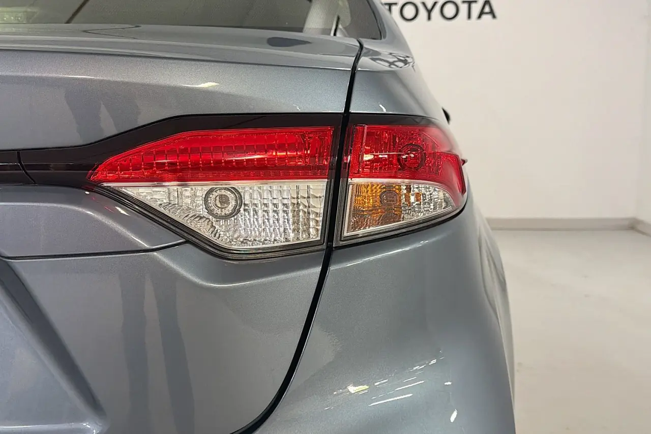 2019 Toyota Corolla Gallery Image 9