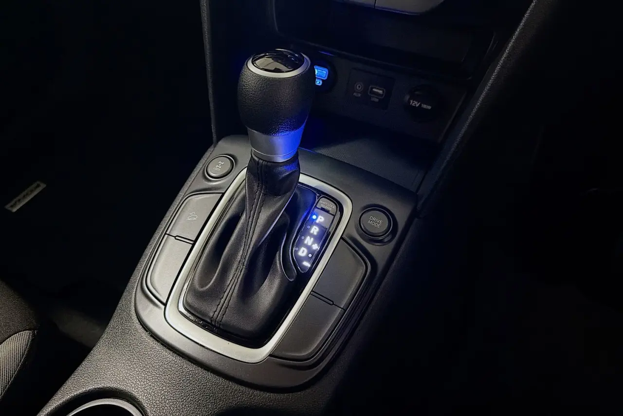 2020 Hyundai Kona Gallery Image 16