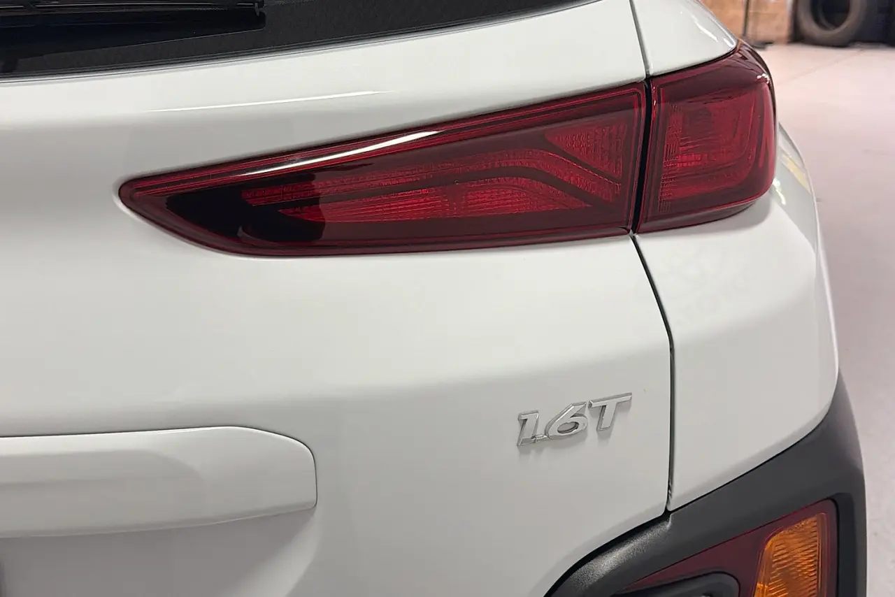 2020 Hyundai Kona Gallery Image 9