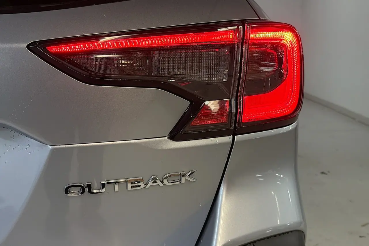 2022 Subaru Outback Gallery Image 9