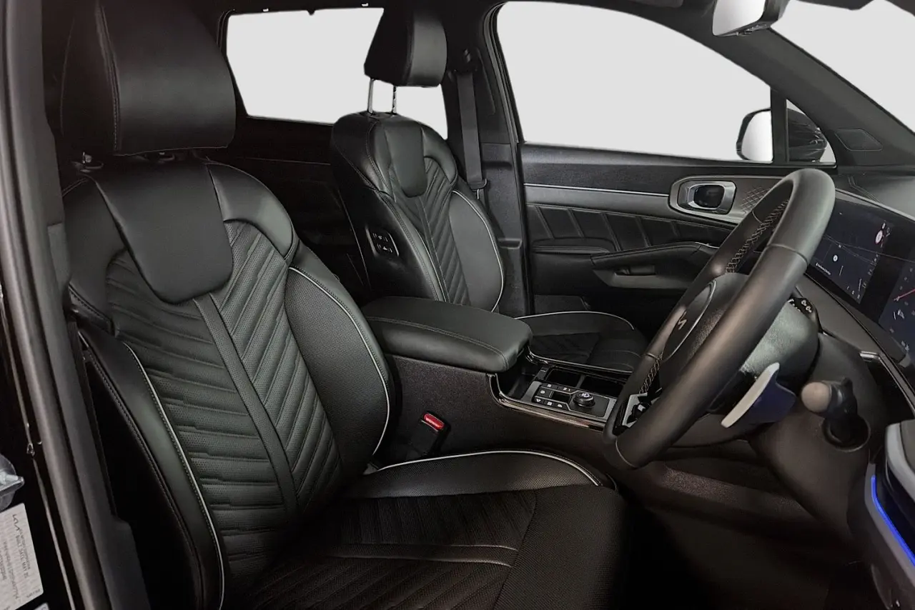 2025 Kia Sorento Gallery Image 13