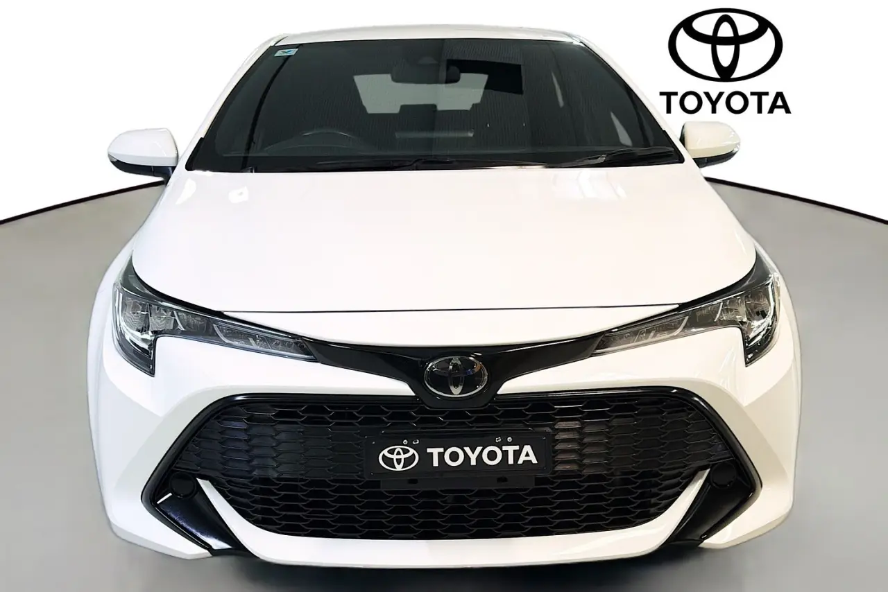 2022 Toyota Corolla Gallery Image 2