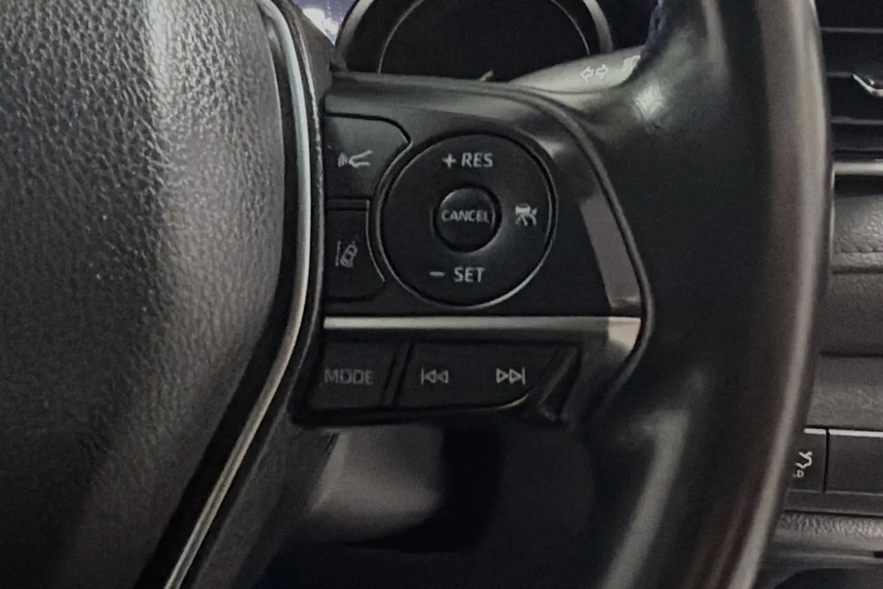 2020 Toyota Camry Gallery Image 20
