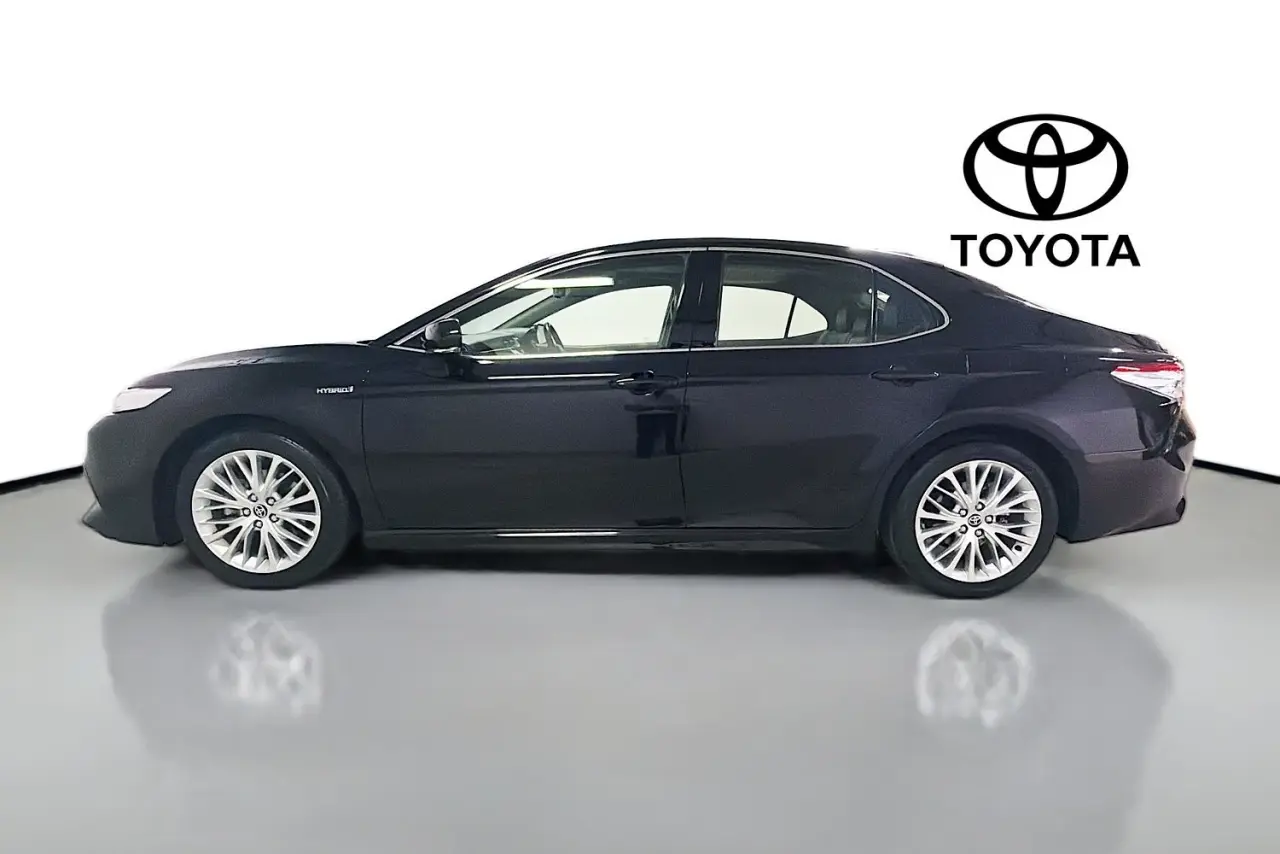 2020 Toyota Camry Gallery Image 5