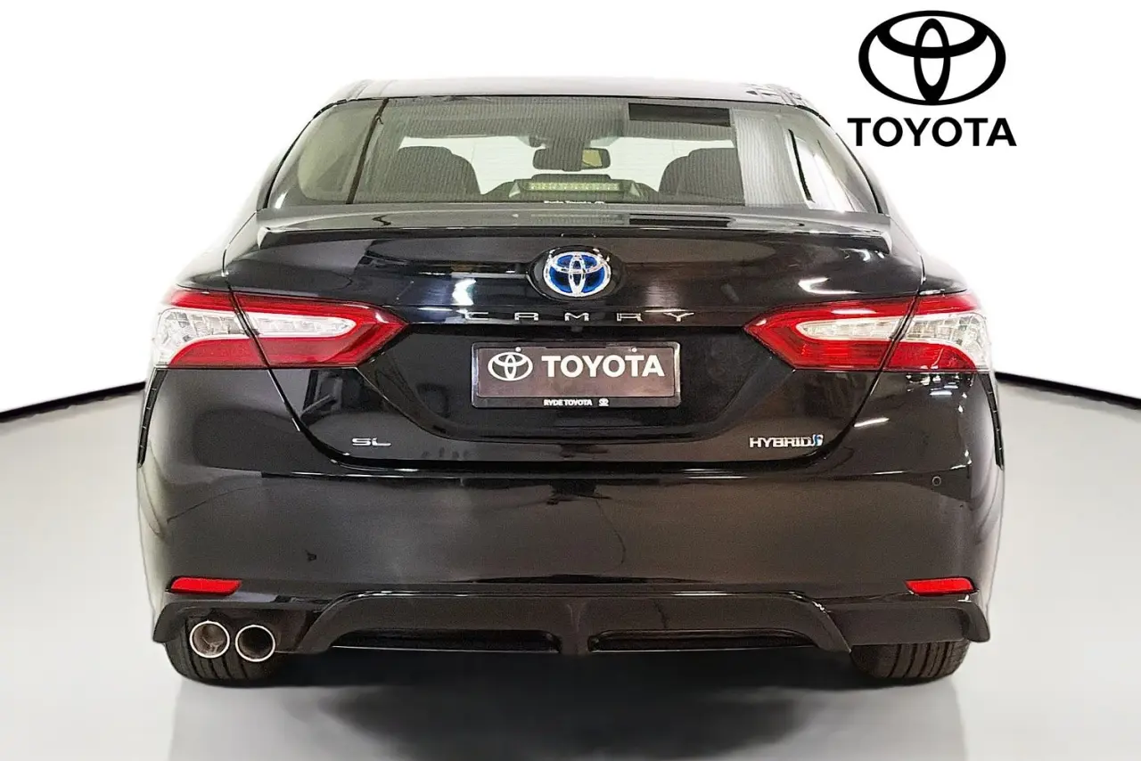 2020 Toyota Camry Gallery Image 7