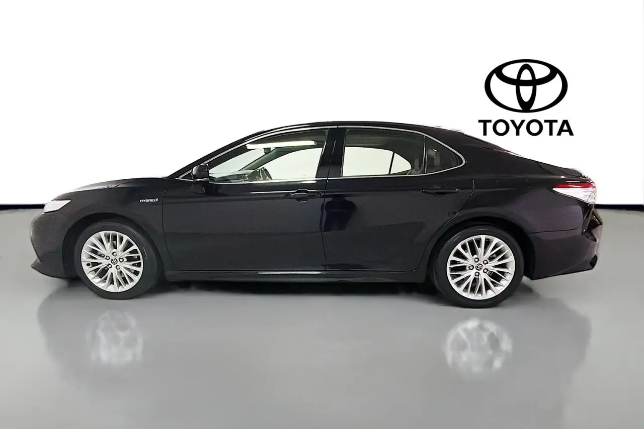 2020 Toyota Camry Gallery Image 5