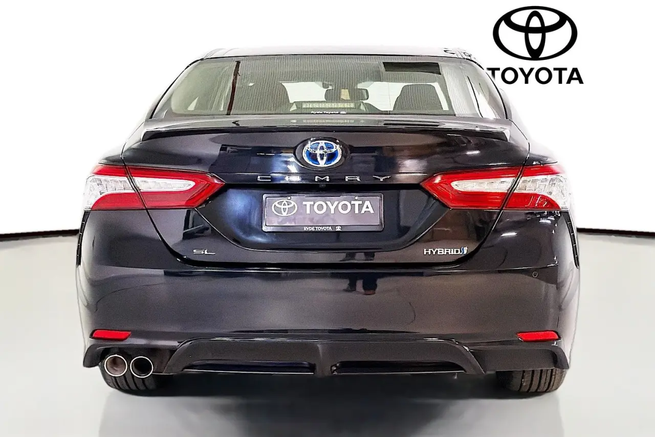 2020 Toyota Camry Gallery Image 7