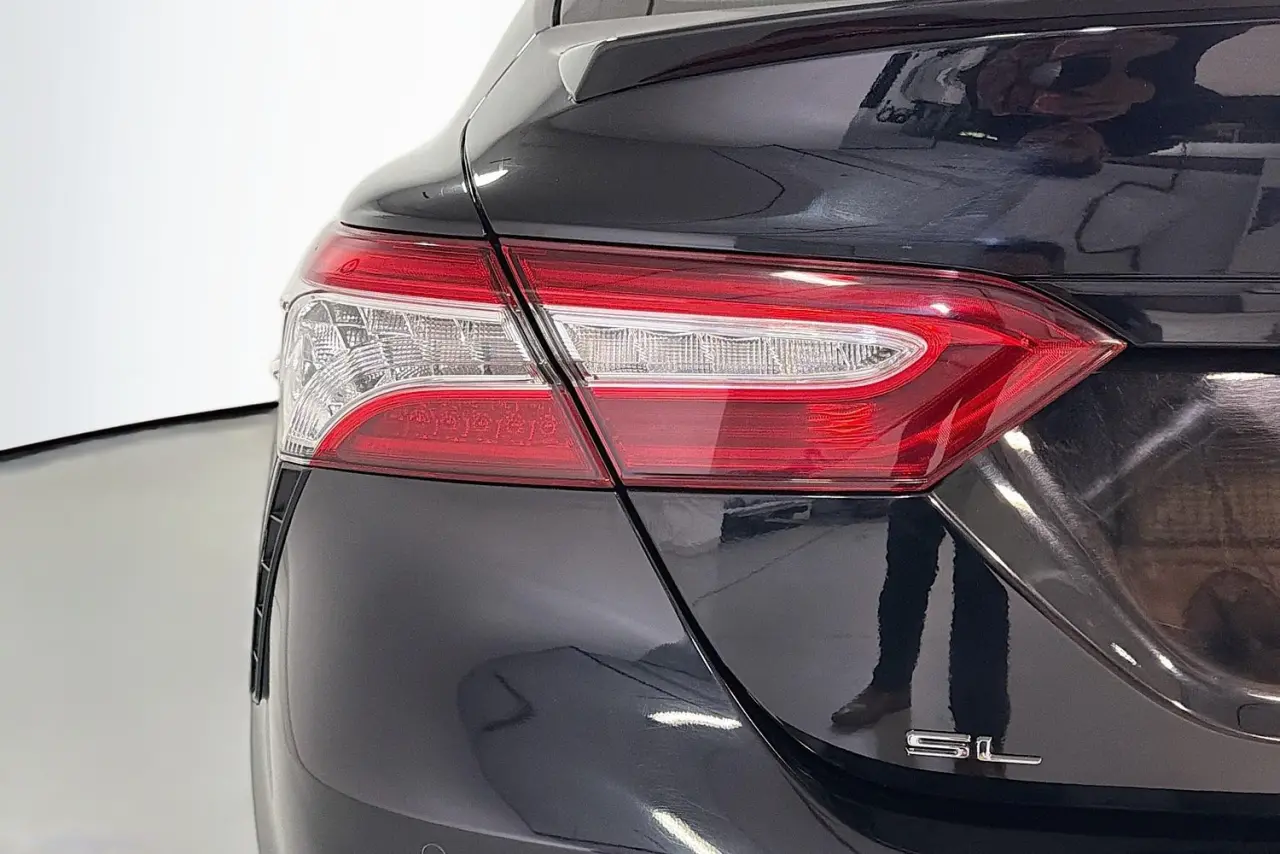 2020 Toyota Camry Gallery Image 8