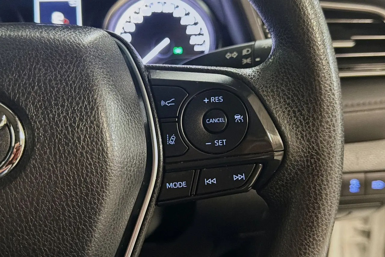 2023 Toyota Camry Gallery Image 18