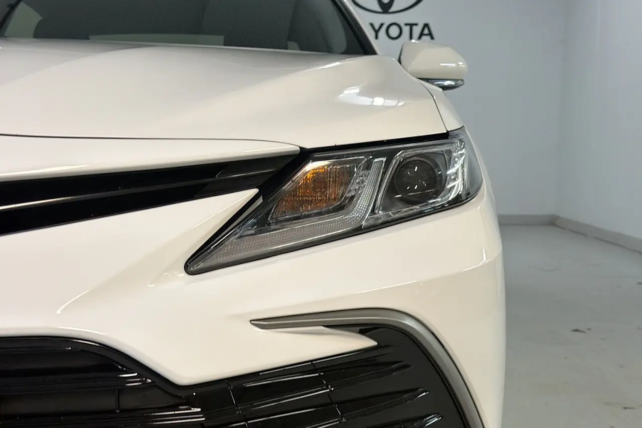 2023 Toyota Camry Gallery Image 3