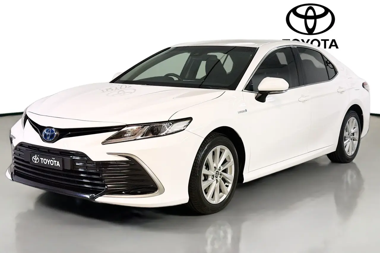 2023 Toyota Camry Gallery Image 4