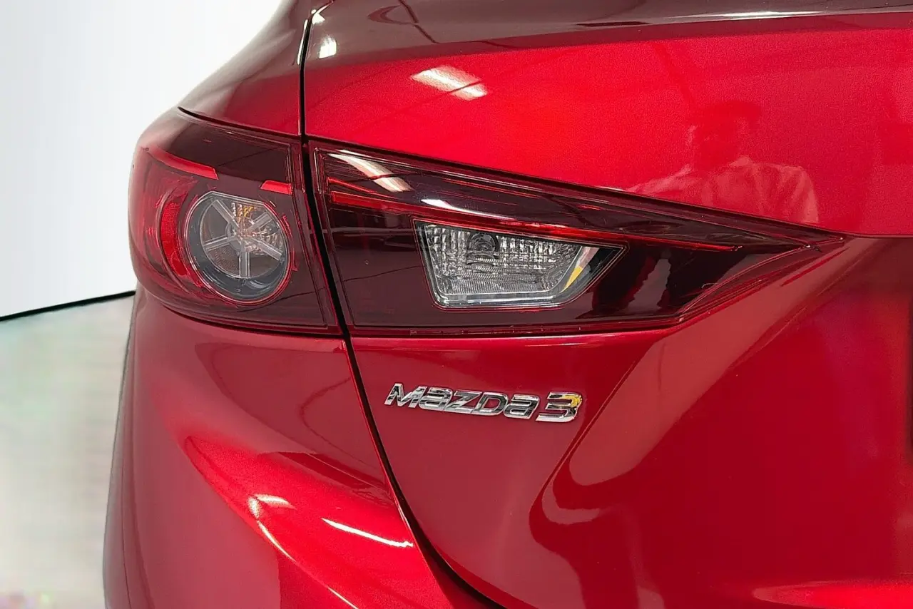 2016 Mazda 3 Gallery Image 8