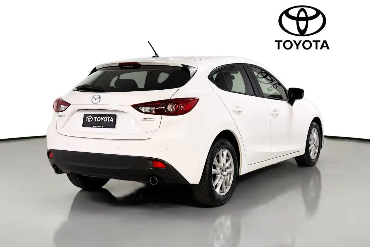 2016 Mazda 3 Gallery Image 10
