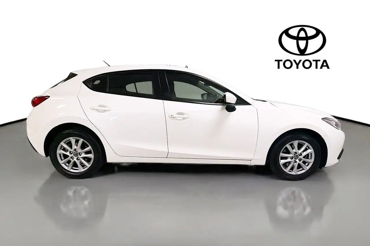 2016 Mazda 3 Gallery Image 11