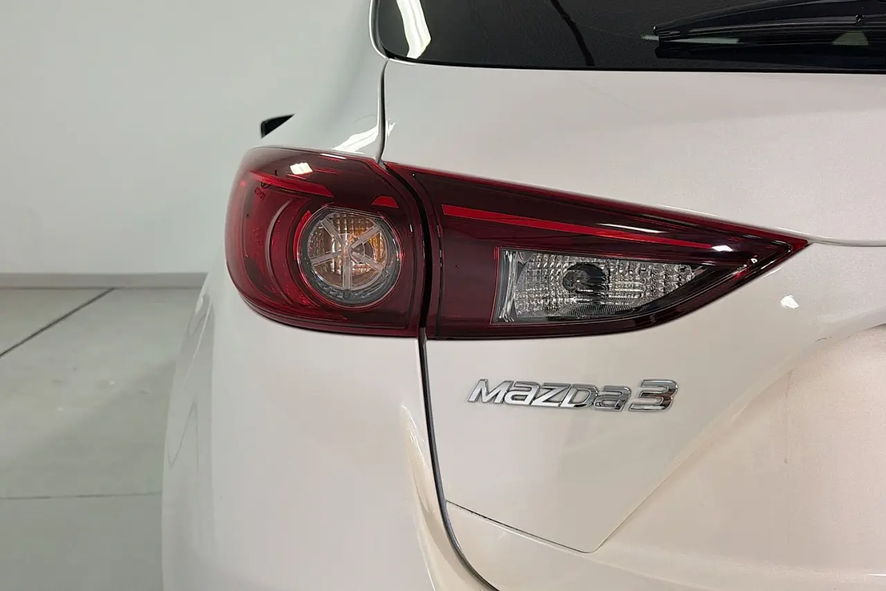 2016 Mazda 3 Gallery Image 8