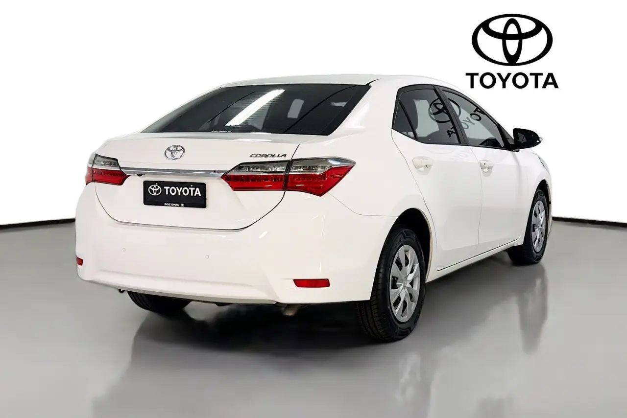 2018 Toyota Corolla Gallery Image 10