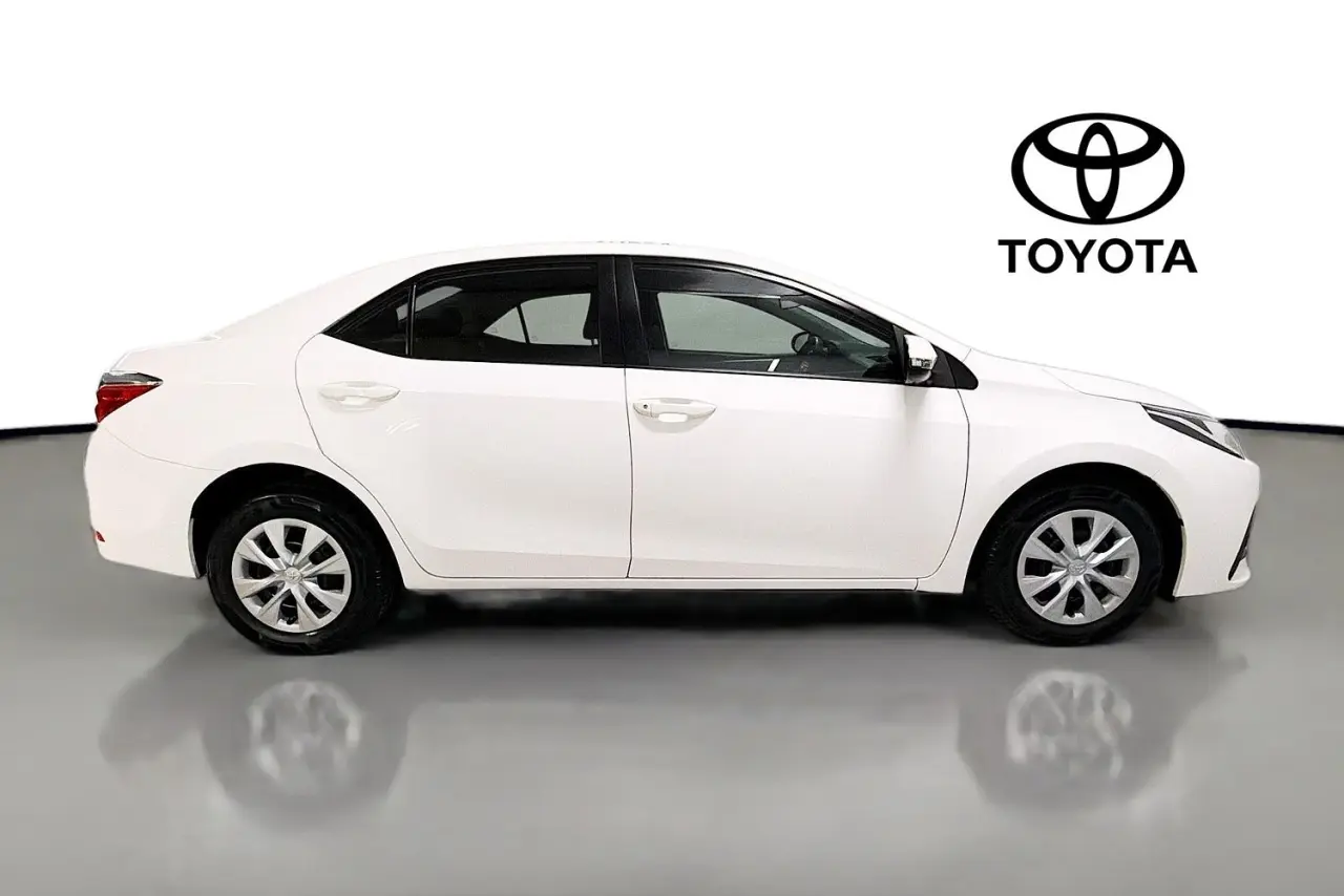 2018 Toyota Corolla Gallery Image 11