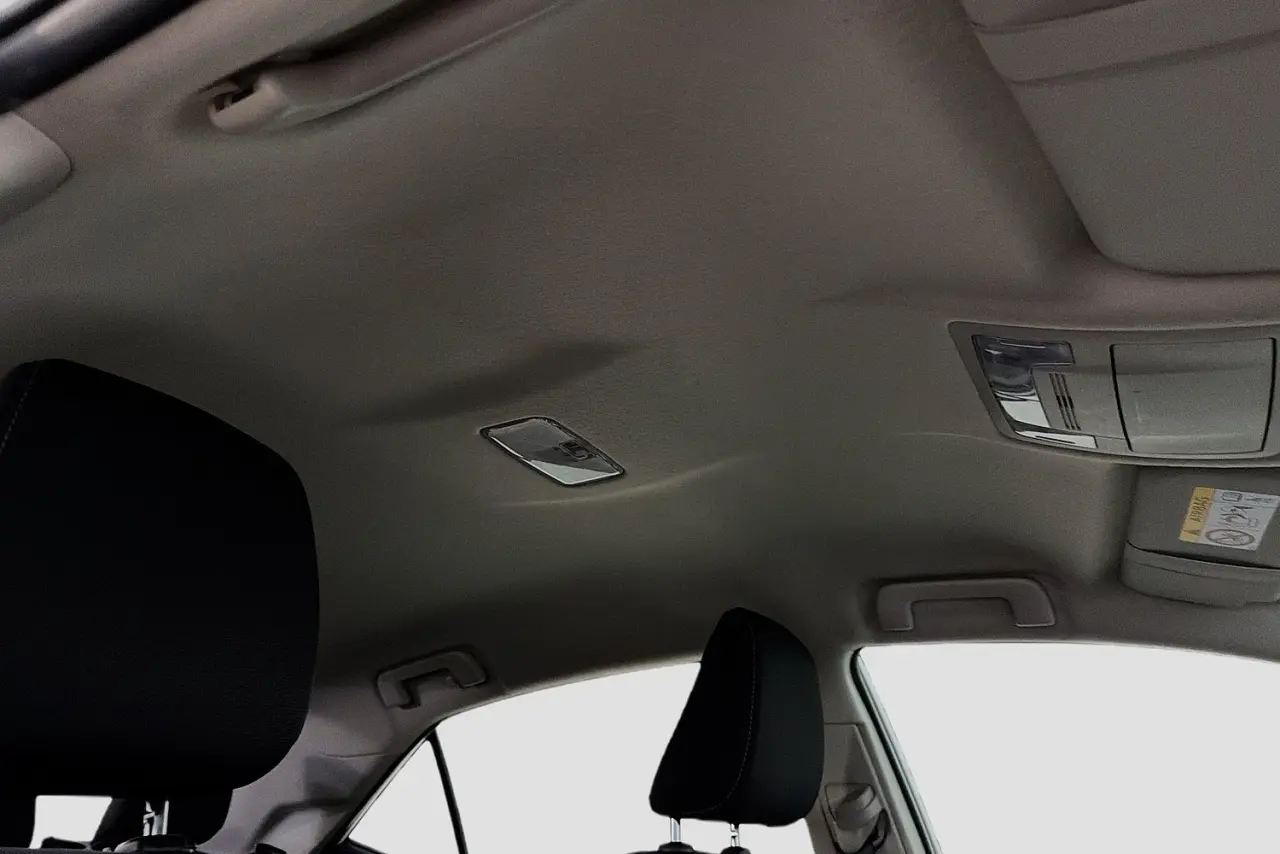 2018 Toyota Corolla Gallery Image 12