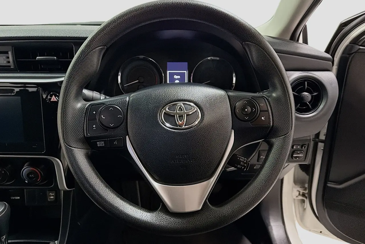 2018 Toyota Corolla Gallery Image 20