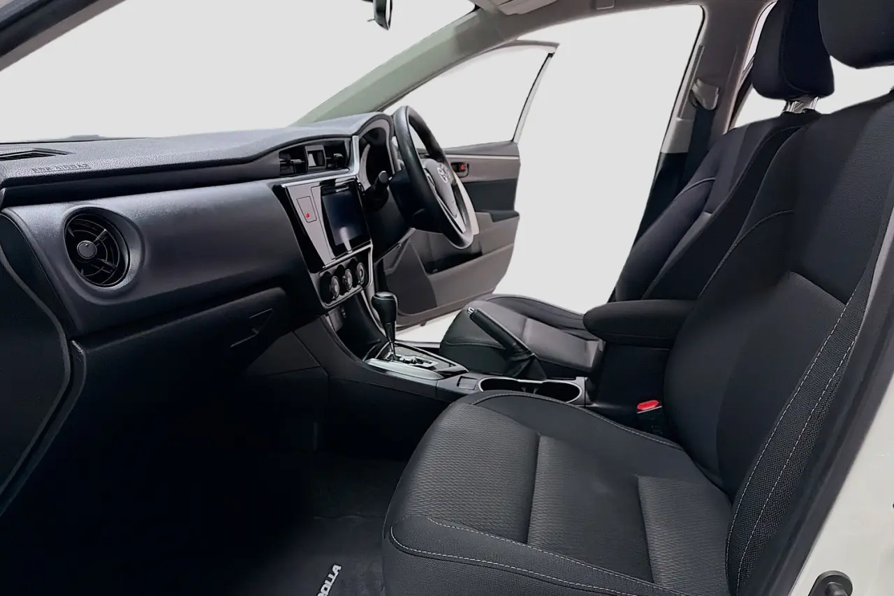 2018 Toyota Corolla Gallery Image 24