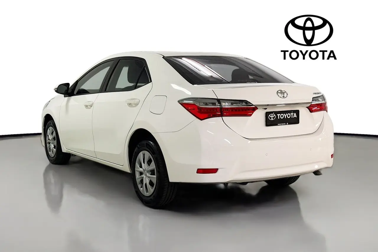 2018 Toyota Corolla Gallery Image 6
