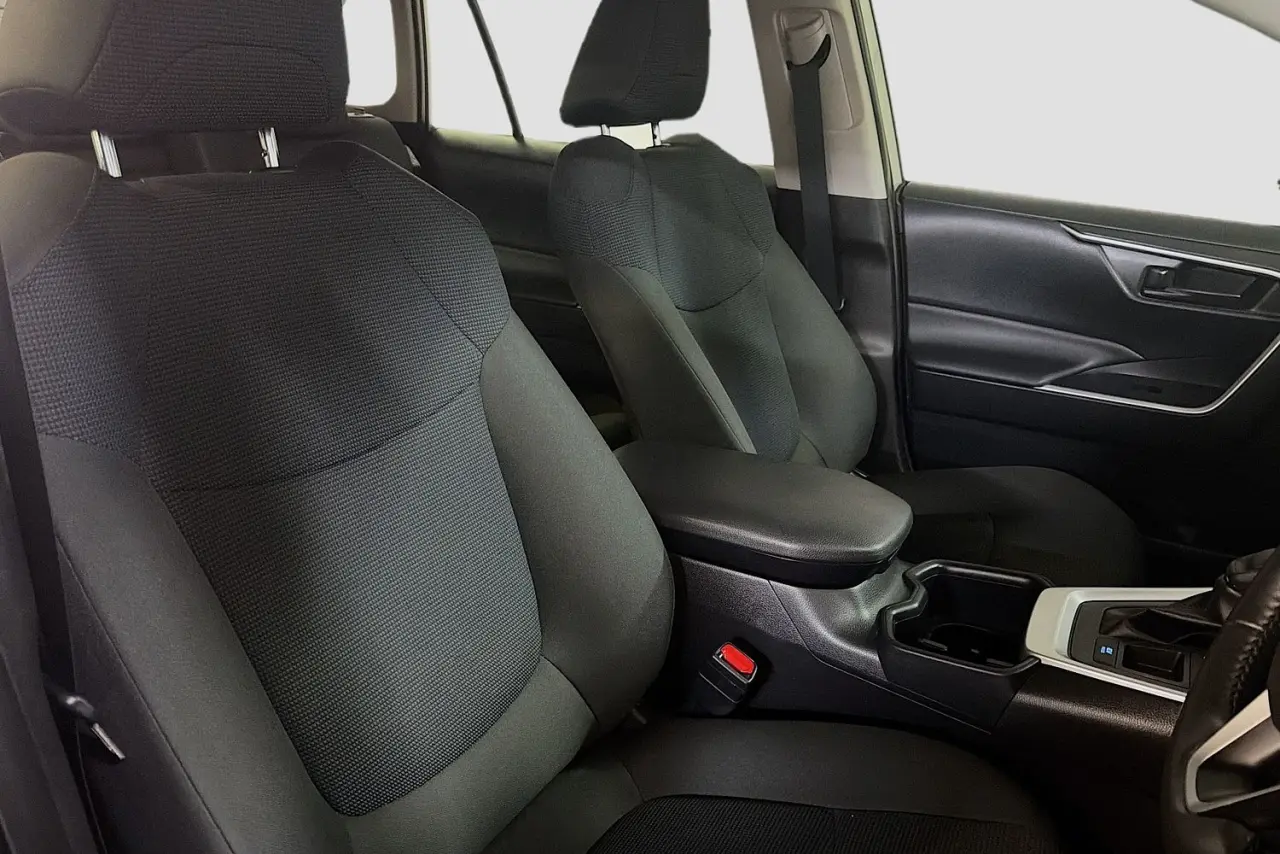 2022 Toyota RAV4 Gallery Image 12