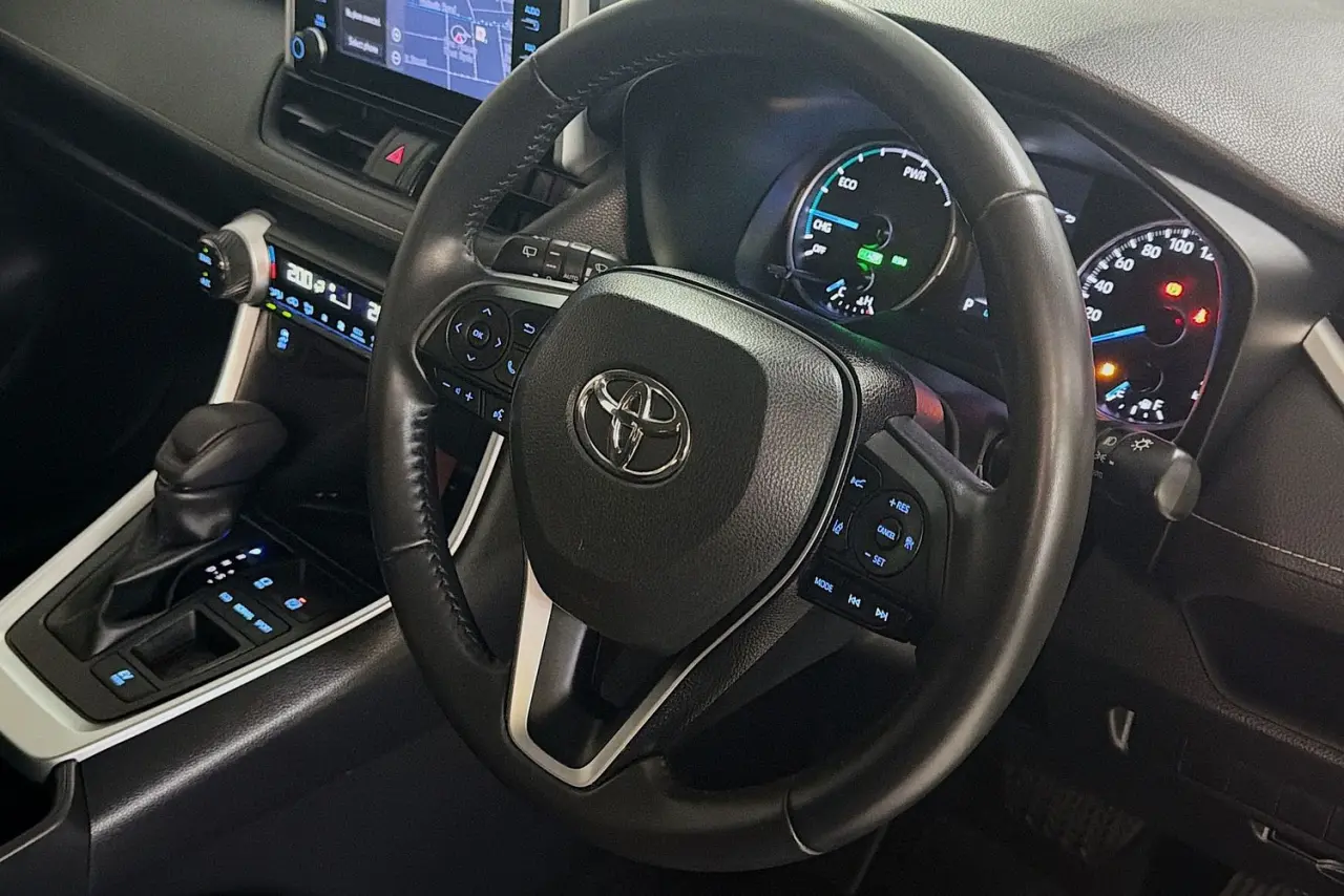 2022 Toyota RAV4 Gallery Image 13