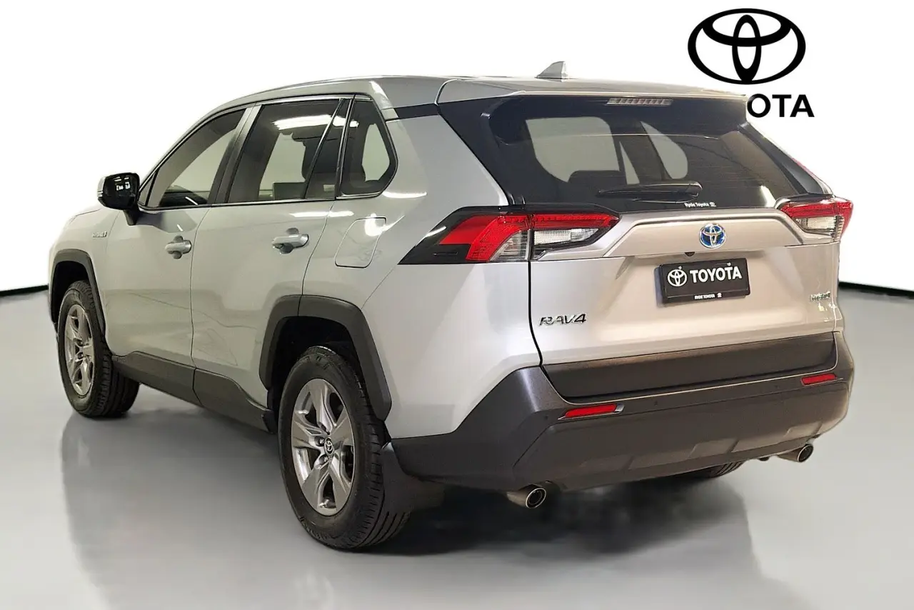 2022 Toyota RAV4 Gallery Image 6