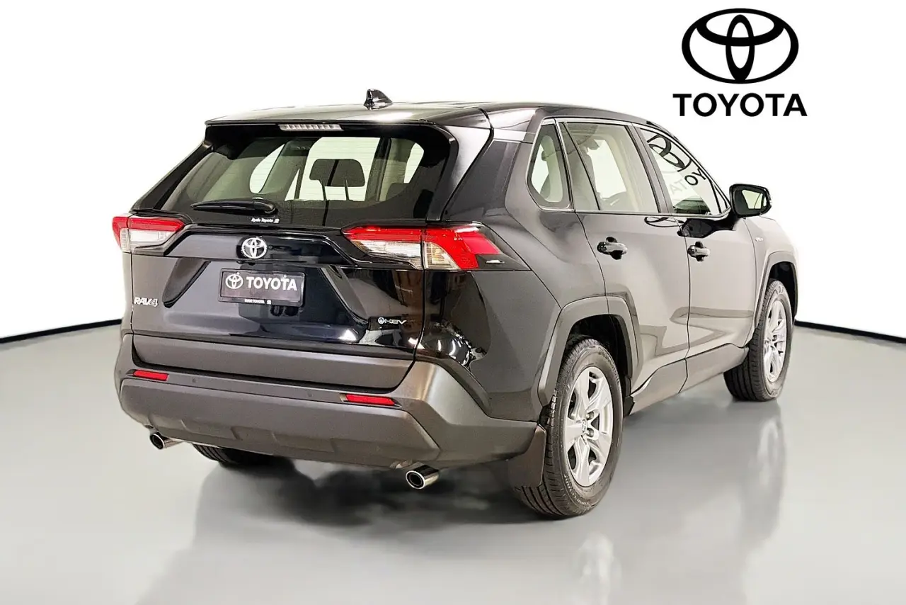 2025 Toyota RAV4 Gallery Image 10