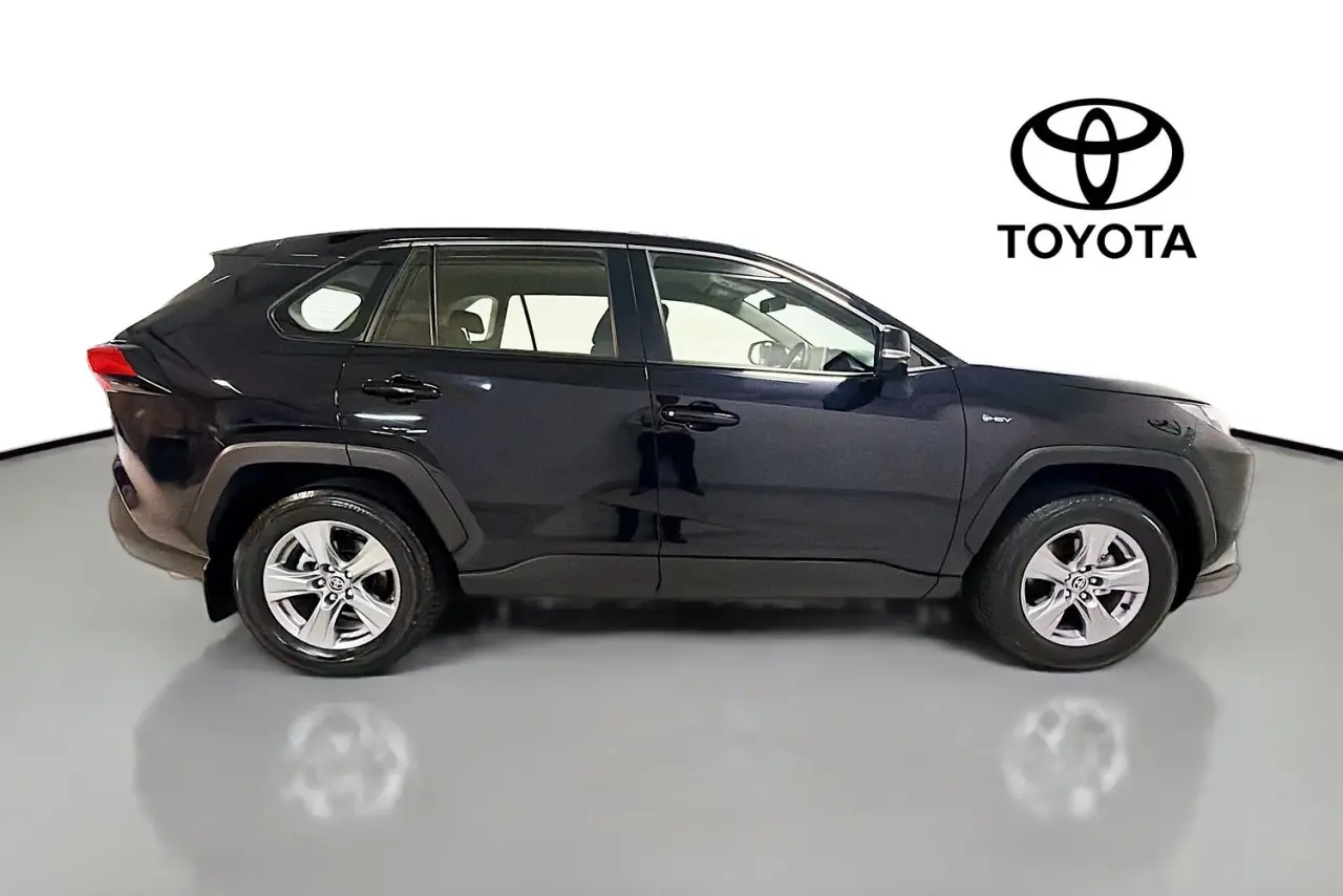 2025 Toyota RAV4 Gallery Image 11