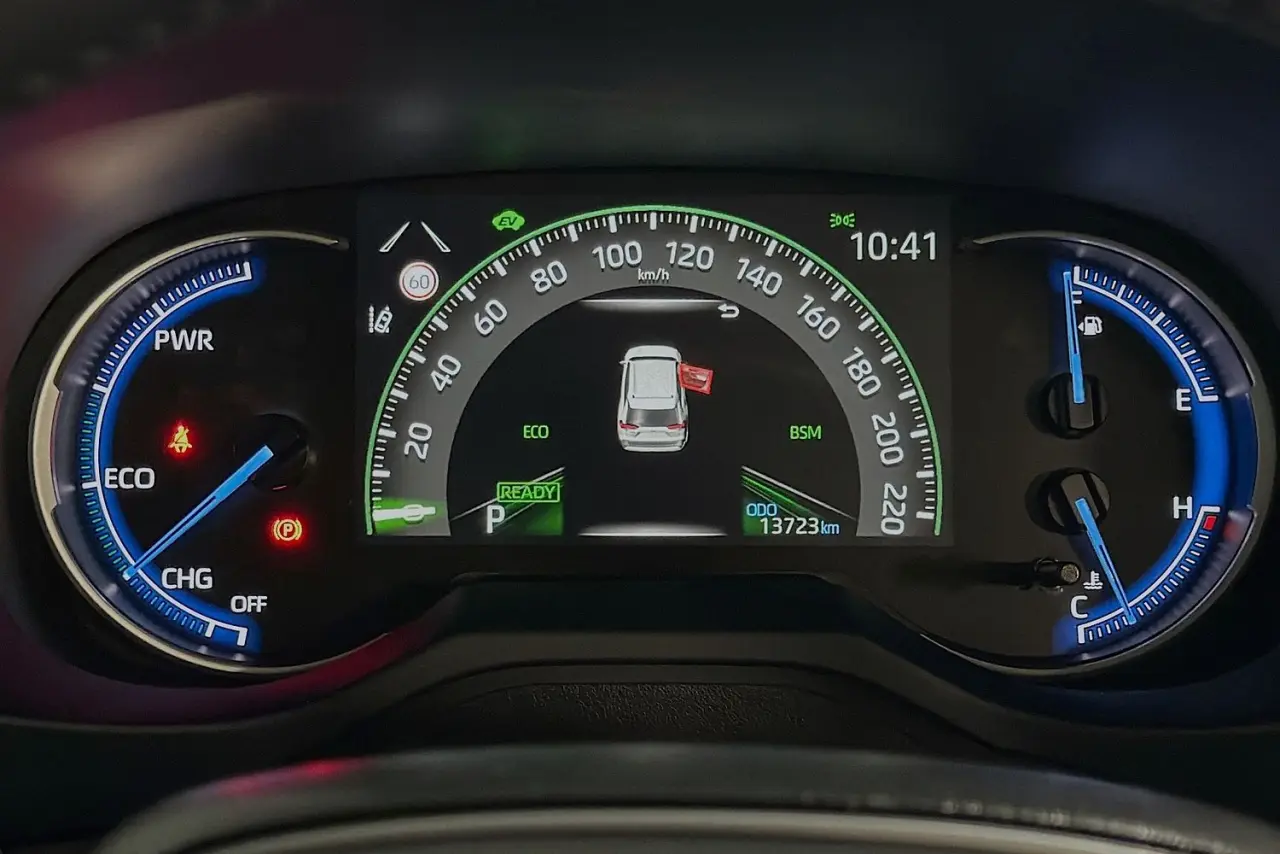 2025 Toyota RAV4 Gallery Image 21