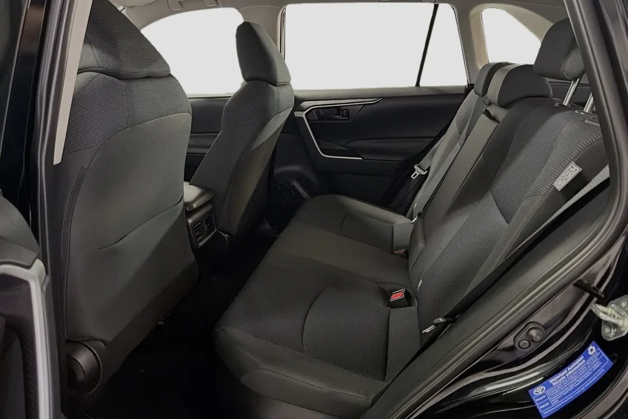 2025 Toyota RAV4 Gallery Image 25
