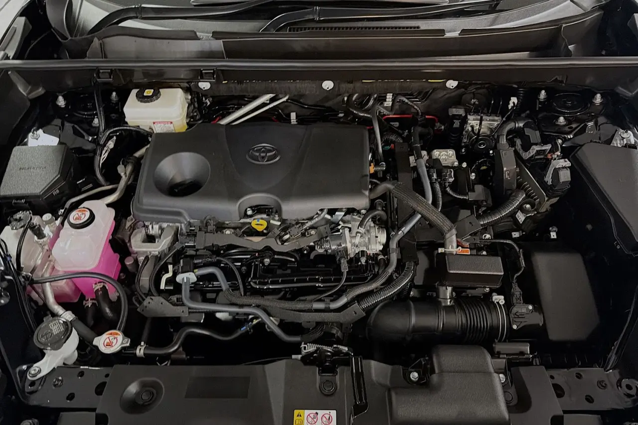 2025 Toyota RAV4 Gallery Image 28
