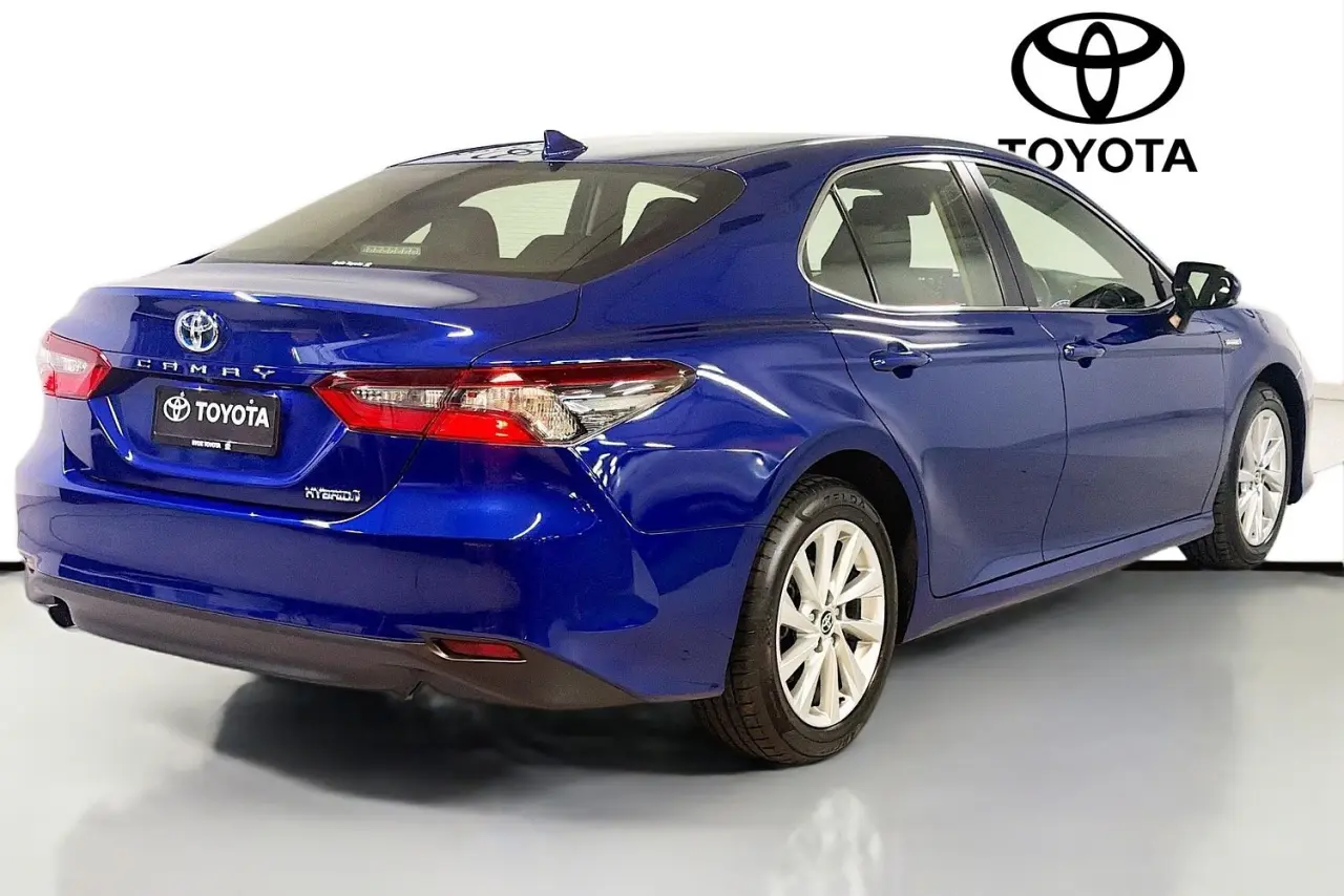 2024 Toyota Camry Gallery Image 10