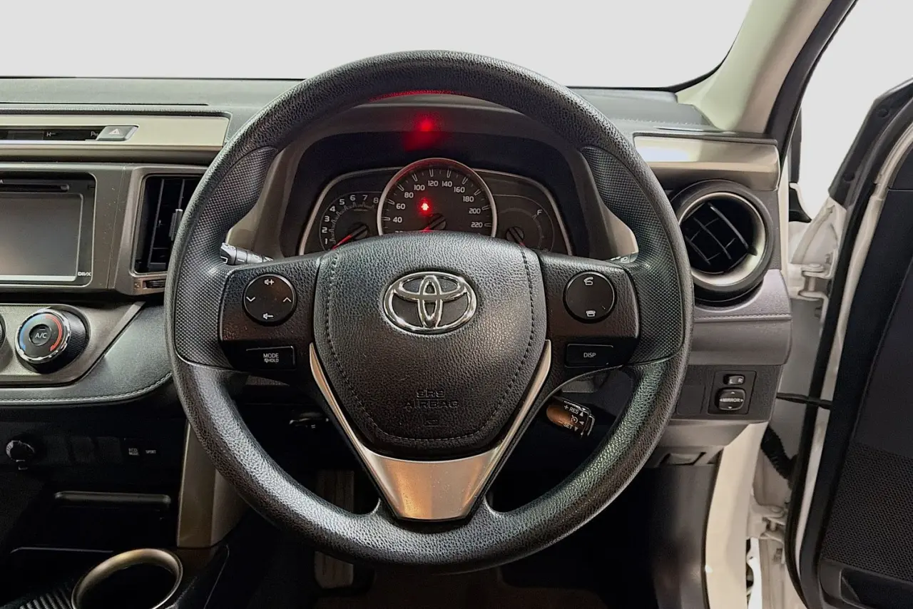 2013 Toyota RAV4 Gallery Image 20