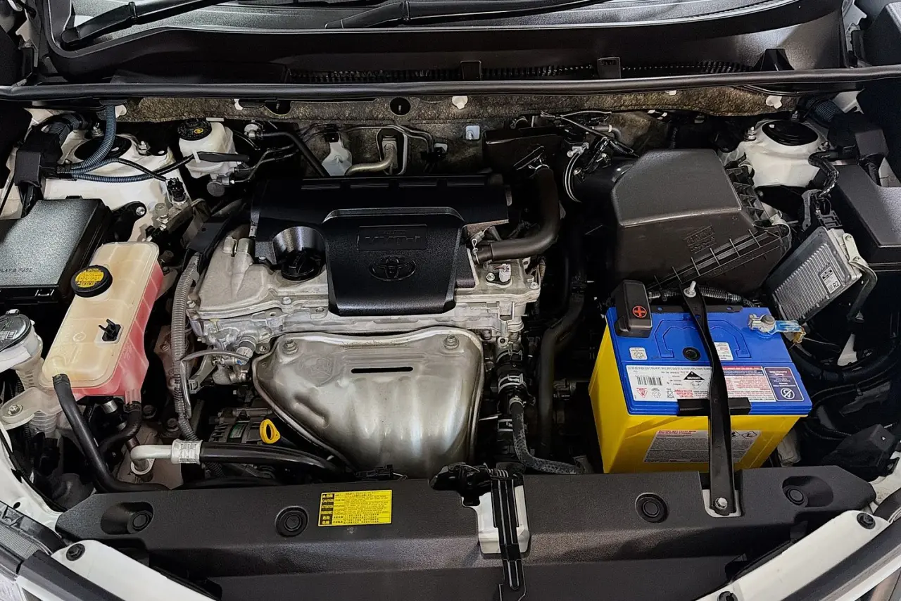 2013 Toyota RAV4 Gallery Image 28