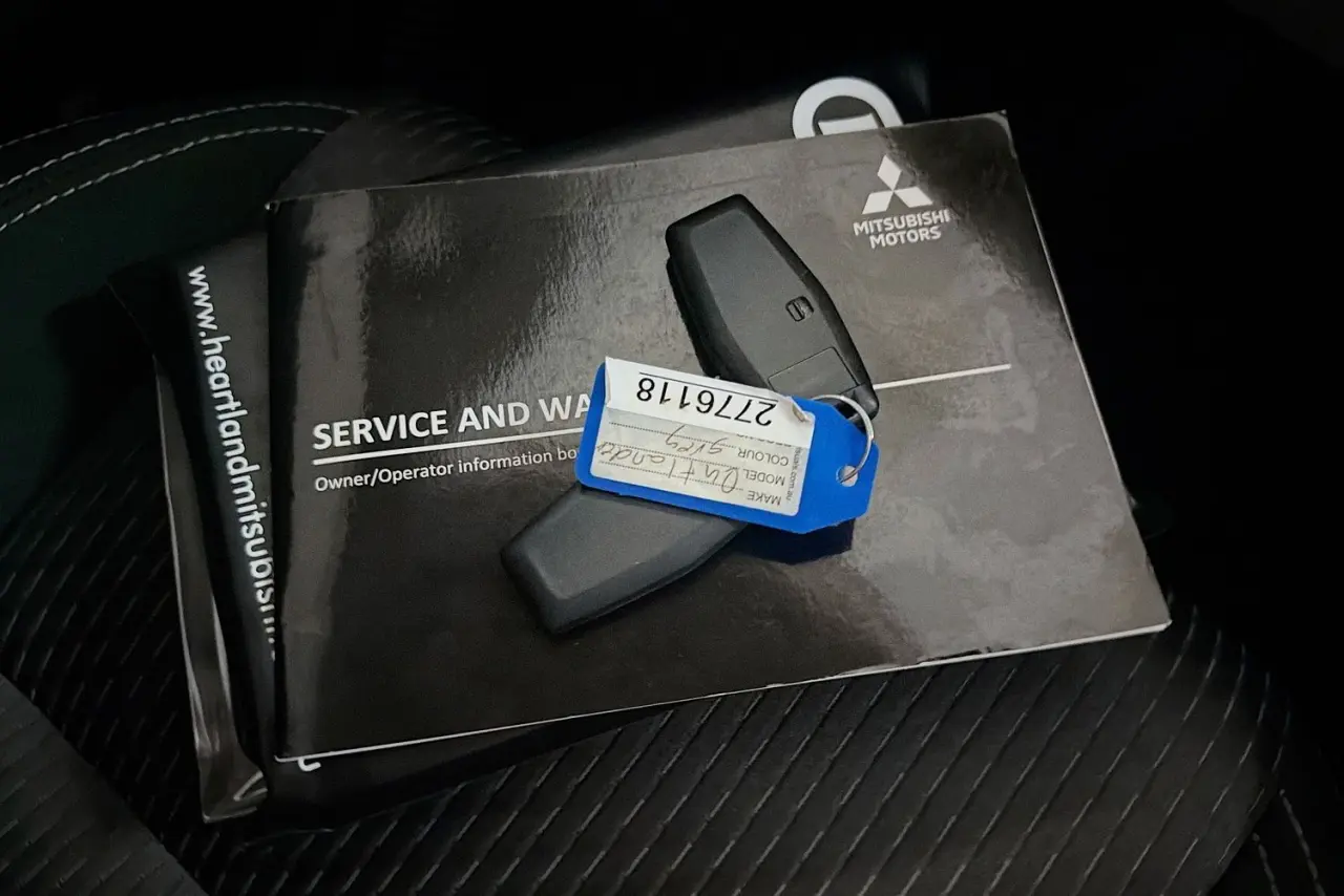 2022 Mitsubishi Outlander Gallery Image 29