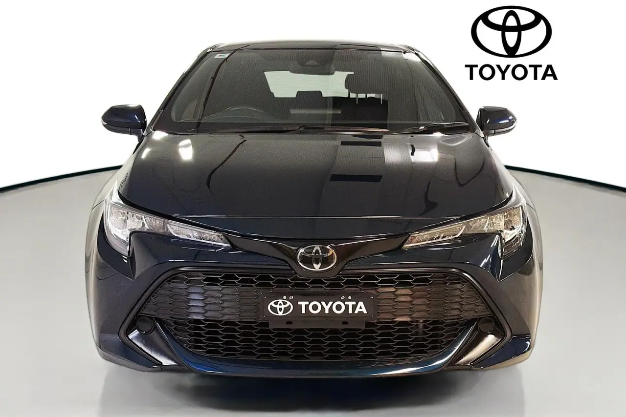 2022 Toyota Corolla Gallery Image 2
