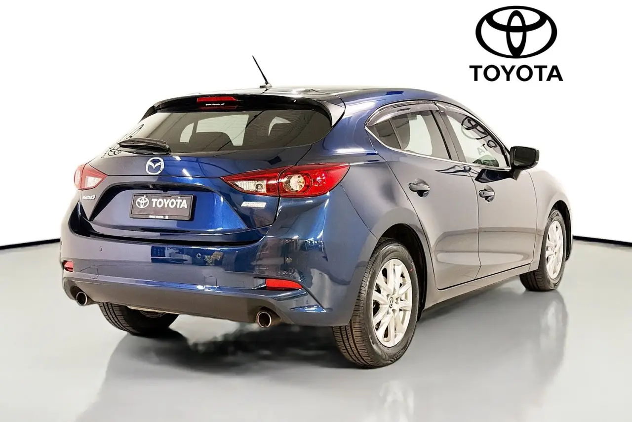 2017 Mazda 3 Gallery Image 10
