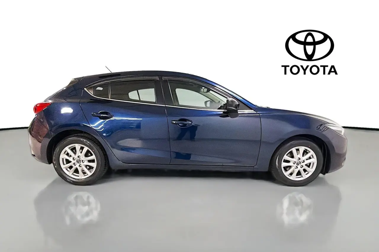 2017 Mazda 3 Gallery Image 11