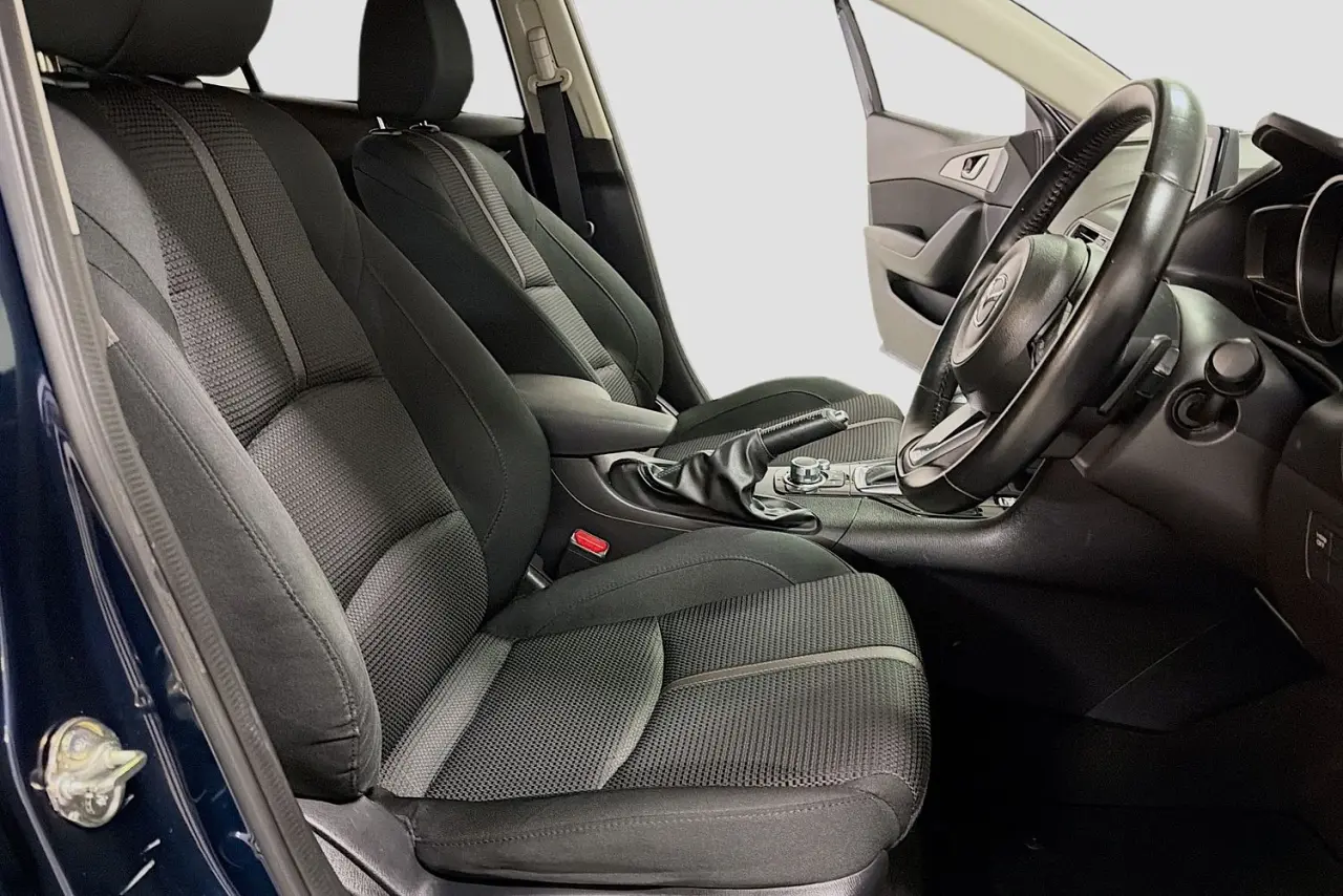 2017 Mazda 3 Gallery Image 13