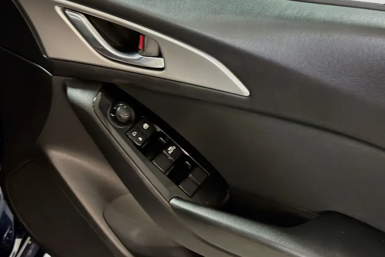 2017 Mazda 3 Gallery Image 24
